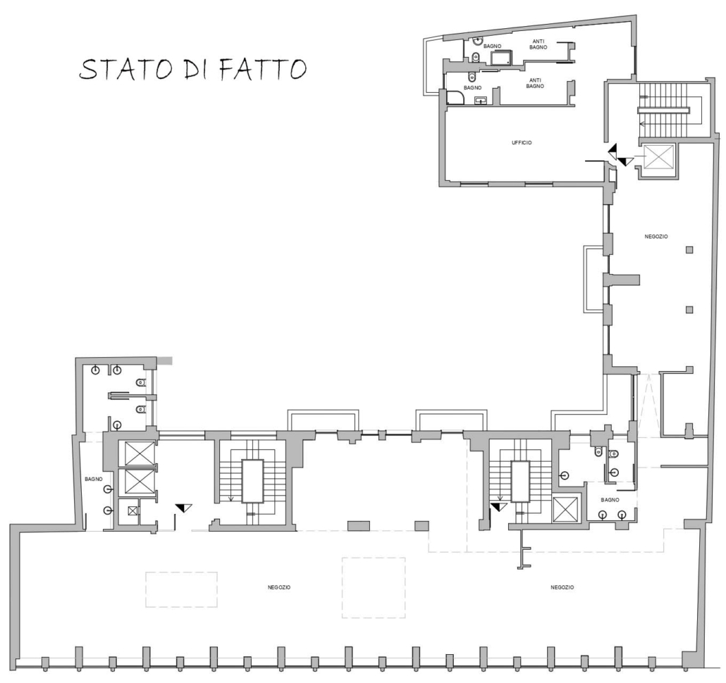 Centro Storico di Milano_11-PF-Archistudio Planimetria dello stato di fatto di un piano con locali commerciali e vani scala
